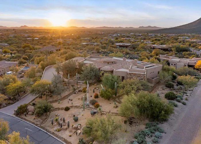 Your Luxury Desert With Pool Hot Tub & Views Holiday home *
