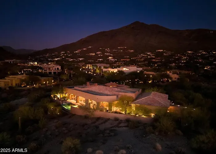 Holiday home Your Luxury Desert With Pool Hot Tub & Views