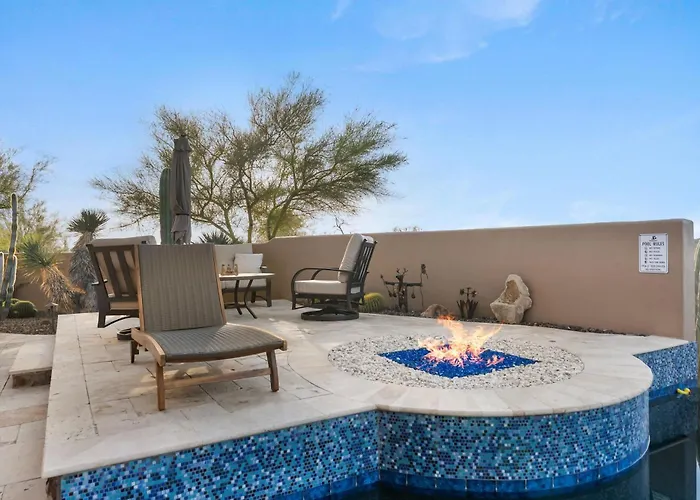 Your Luxury Desert With Pool Hot Tub & Views Holiday home