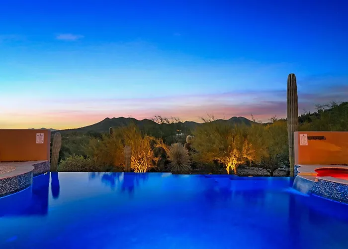 Holiday home Your Luxury Desert With Pool Hot Tub & Views *