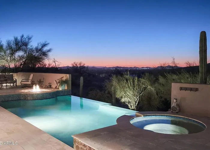 Holiday home Your Luxury Desert With Pool Hot Tub & Views